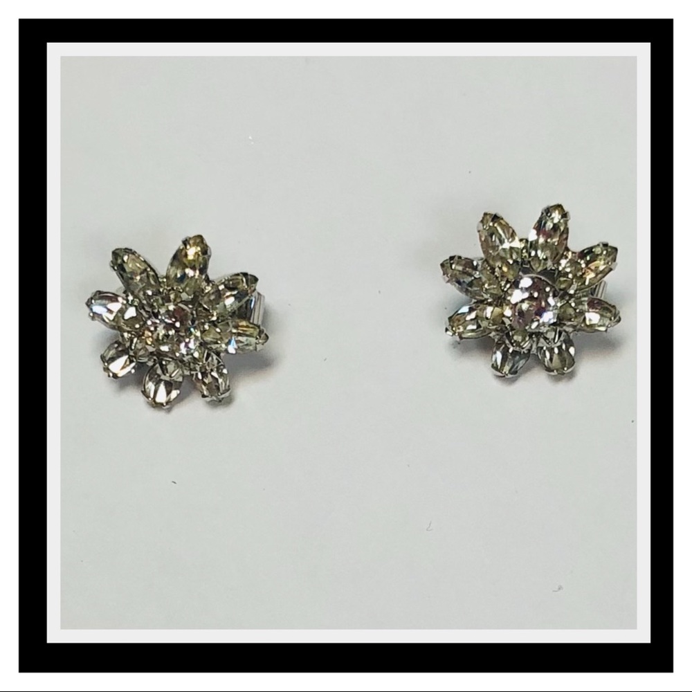 VINTAGE WEISS RHINESTONE EARRINGS - Picture 3 of 9